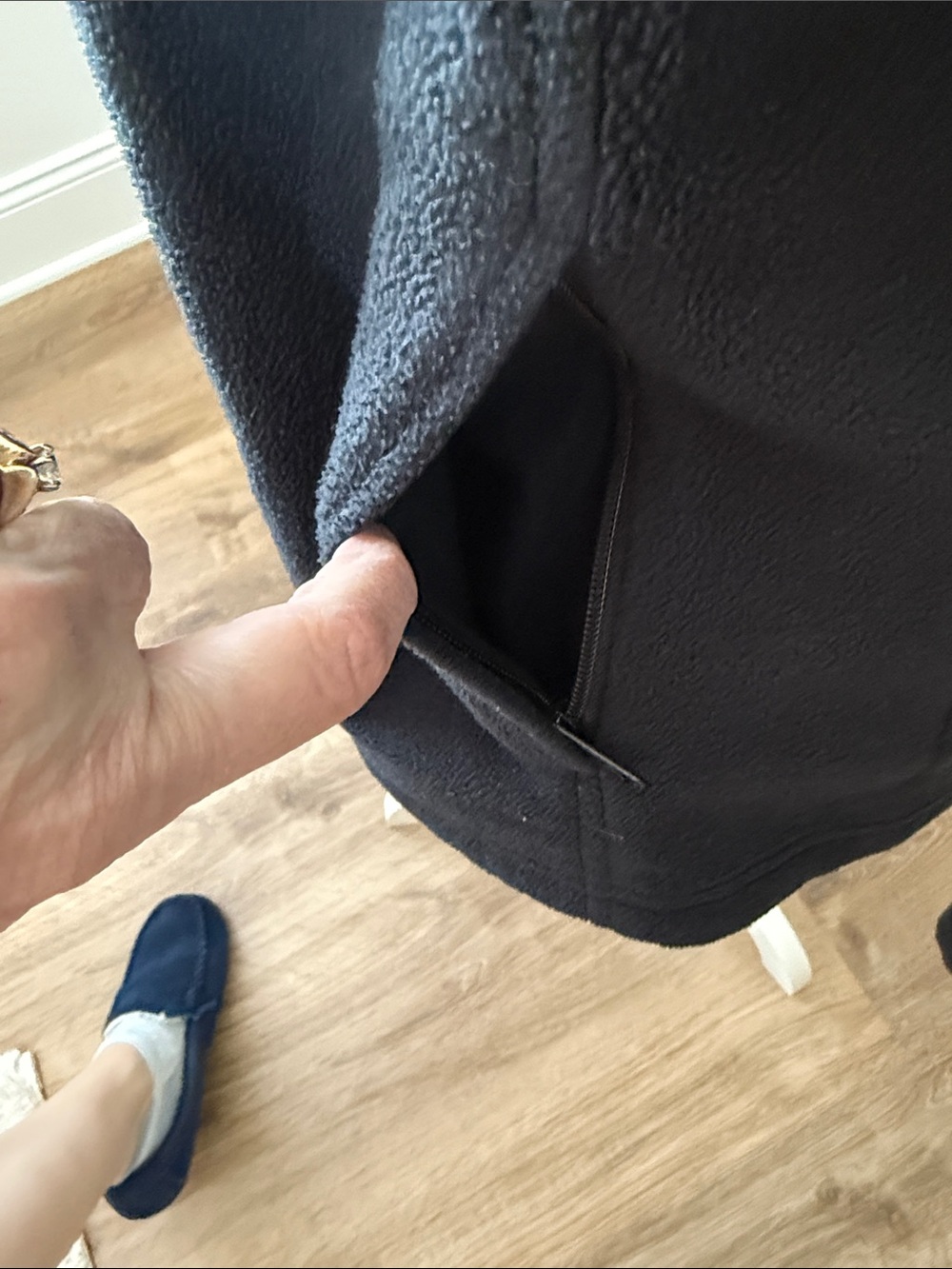 Columbia Women’s Black Full-Zip Fleece Jacket - Picture 4 of 8
